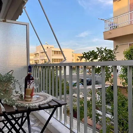 Cozy & Sunny Apartment, Near The '11' 公寓 科斯镇