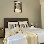 Cozy In Town, Close To The Sea - No 11 *