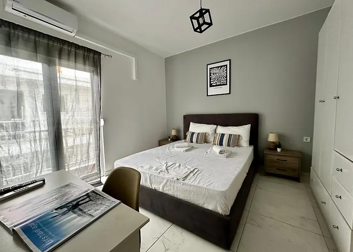 Cozy In Town, Close To The Sea - No 11