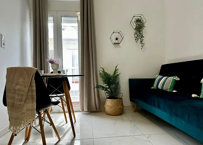 Apartamento Cozy In Town, Close To The Sea - No 11 *